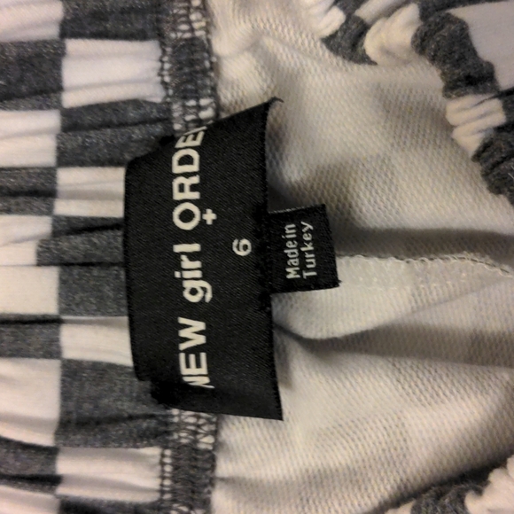 Checkered Joggers - Picture 3 of 3